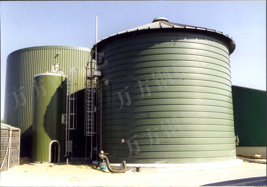 Biogas anaerobic tank